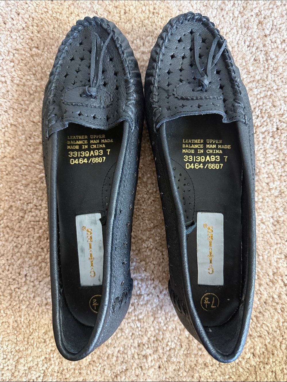 Vintage Black Leather Cut Out Loafers - Size 7.5